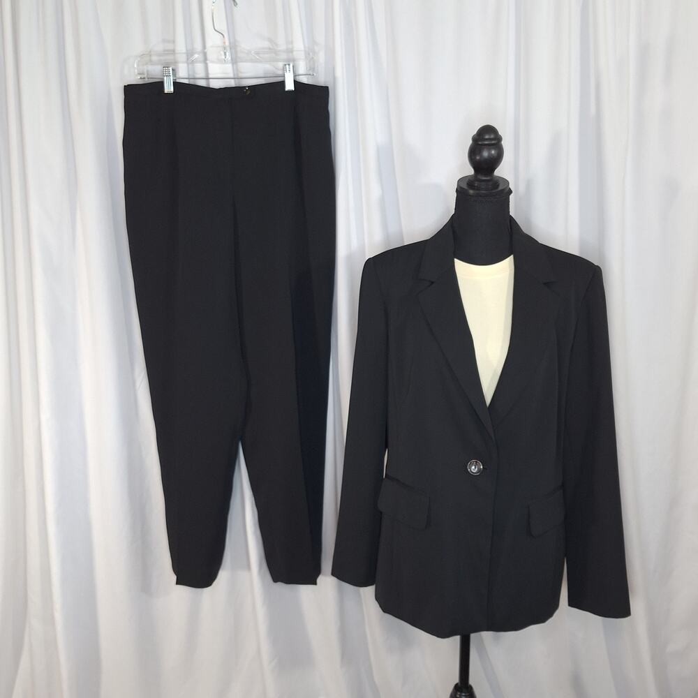 Vintage Harve Benard Women’s Black Pantsuit Size 14 Blazer Trouser Suit Classic